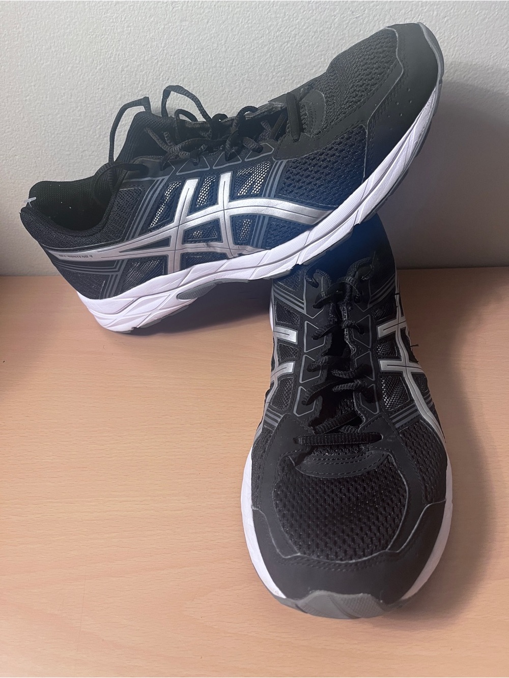 ASICS Gel Contend 4 Men’s Black/Silver Running Shoes Size 11 (4E Extra Wide)